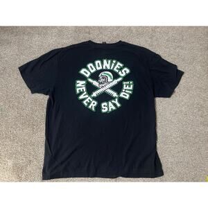 Gildan Men's Doonies Never Say Logo Novelty Casual CottonT-shirt Black XL